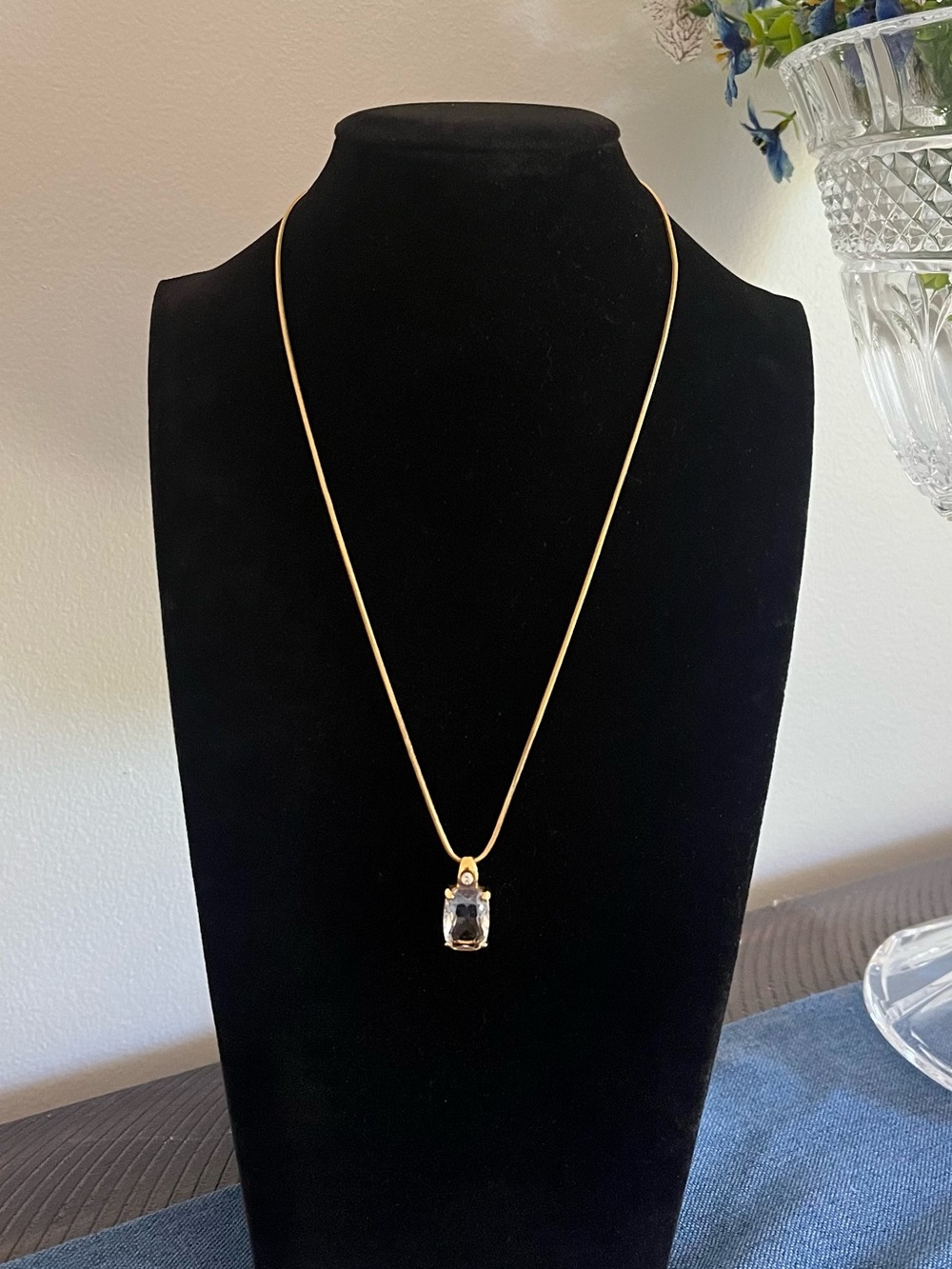 Swarovski gold-tone elongated cushion-cut crystal pendant necklace 15”17.5” - Picture 5 of 15